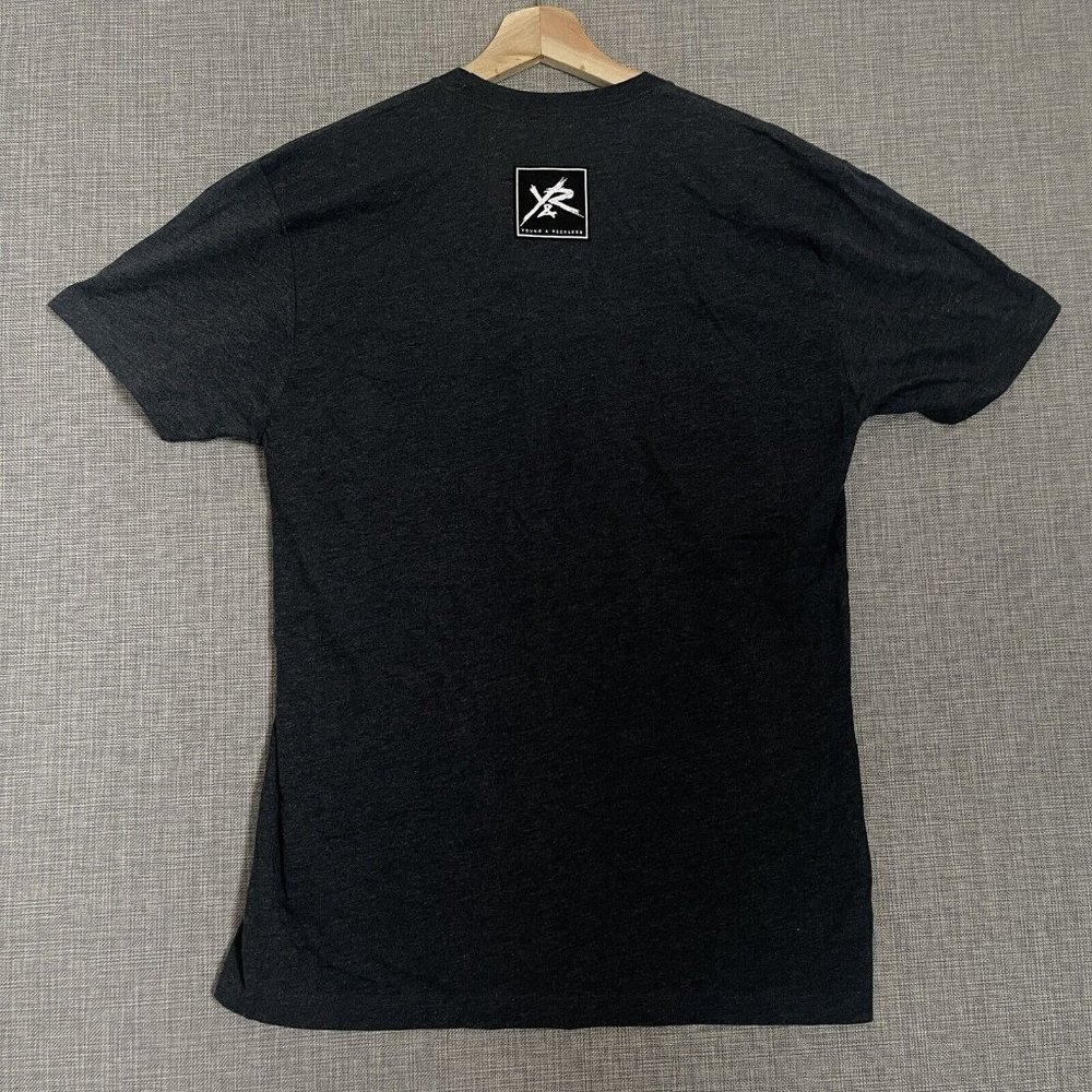 Young and Reckless Shirt Men Medium Deadstock Cult Champions Los Angeles Y2K New - Picture 4 of 10